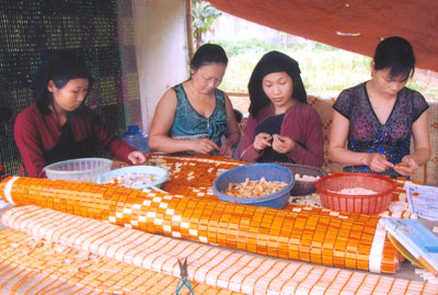 Production of bamboo mats (architecture) in Vietnam